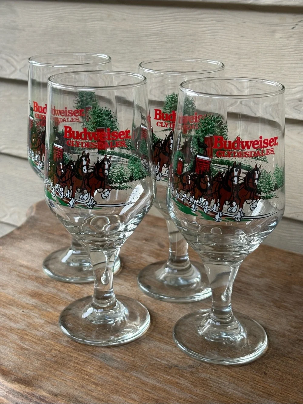 4 VTG 1991 Budweiser Clydesdales stemmed beer glasses featuring a winter scene